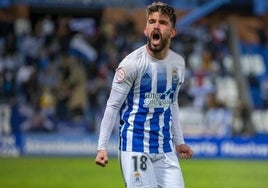 Adriá Arjona se queda de nuevo libre y Alberto Martín ficha por el Avilés