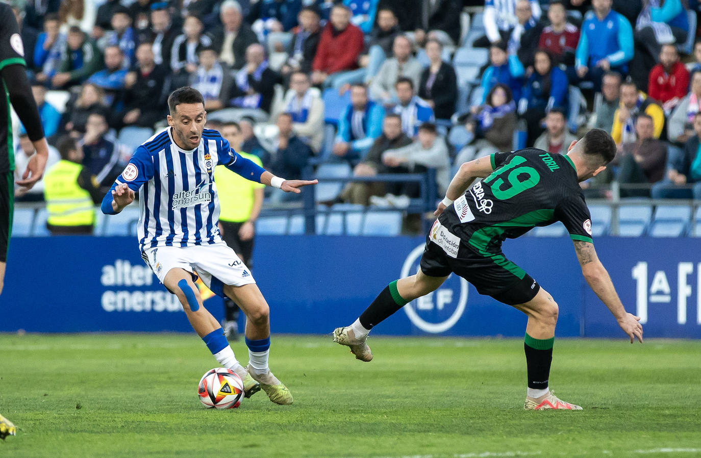 Las mejores imágenes del Recreativo-Córdoba en el césped y en la grada