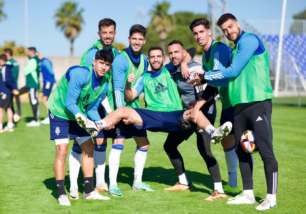 Antoñito podrá jugar ante el Alcoyano tras superar el duro golpe que sufrió ante el Córdoba