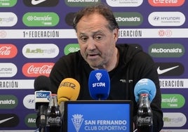 Alfredo Santaelena: «No hemos podido matar al Recreativo»