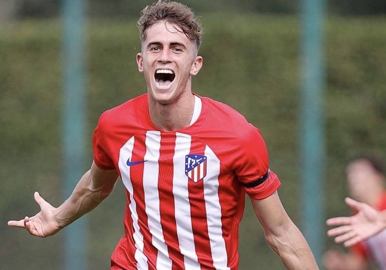 Adrián Niño celebrando un tanto con el Atlético de Madrid B