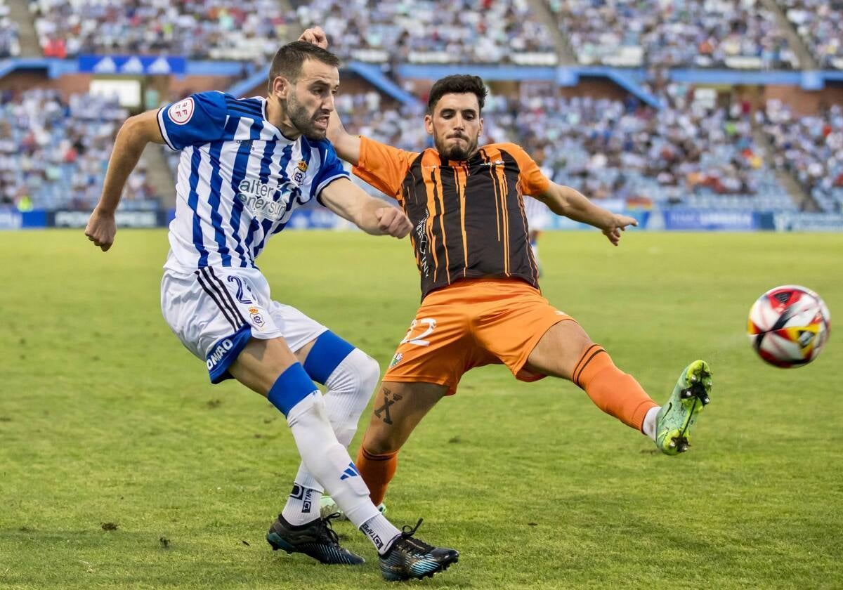 Antoñito durante el Recreativo-Antequera de esta temporada