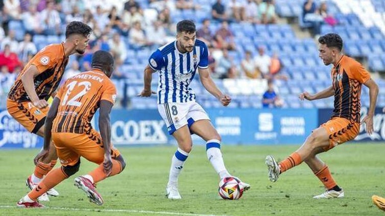 Alineaciones del Antequera - Recreativo de Huelva de Primera RFEF 2023-2024: onces y banquillo de suplentes