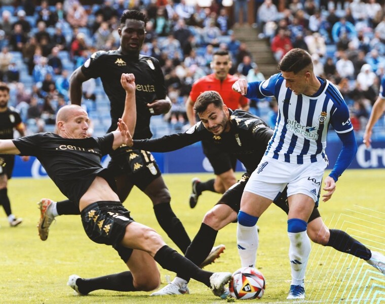 David del Pozo en un lance del Recreativo de Huelva-Ceuta disputado en el Nuevo Colombino esta temporada