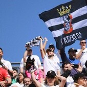 Aficionados del Ceuta en un partido en el estadio Alfonso Murube
