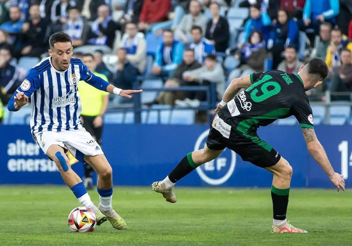 Iago Díaz durante el Recreativo-Córdoba de la presente temporada