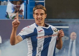 Adriá Arjona y José Alonso buscarán ascender con el Melilla y un ex del Recreativo jugará en Primera División