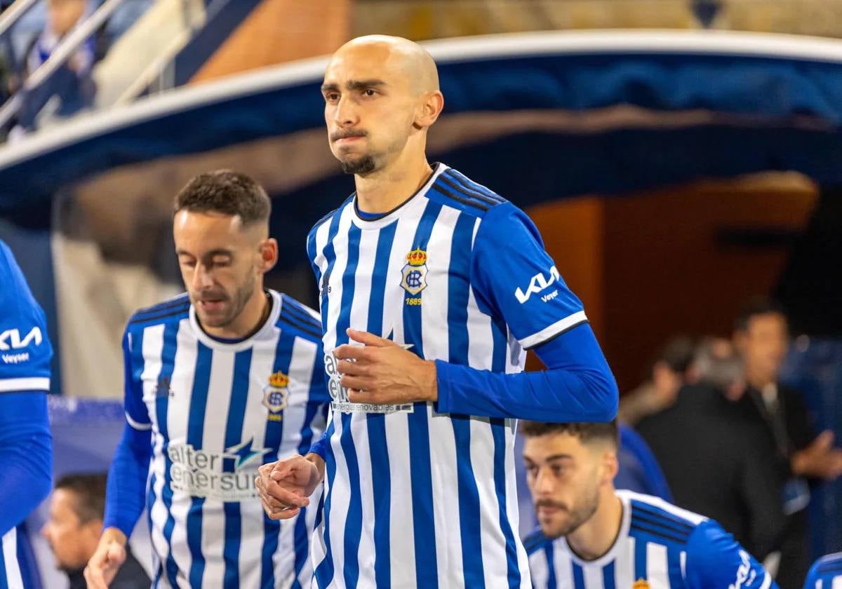 Gorka Iturraspe antes de un encuentro de la pasada temporada con el Recreativo