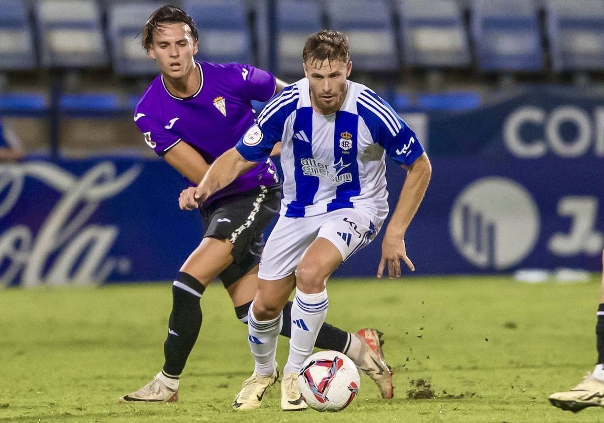 Dani Perejón, que ha brillado bastante en pretemporada, durante el Recre-Córdoba del Colombino