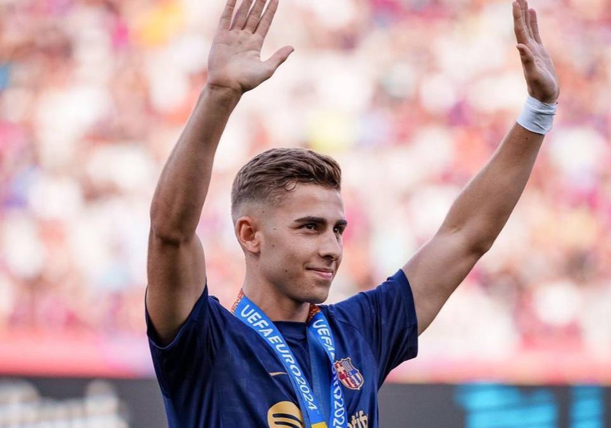 Fermín, aclamado en el Camp Nou tras sus dos éxitos este verano