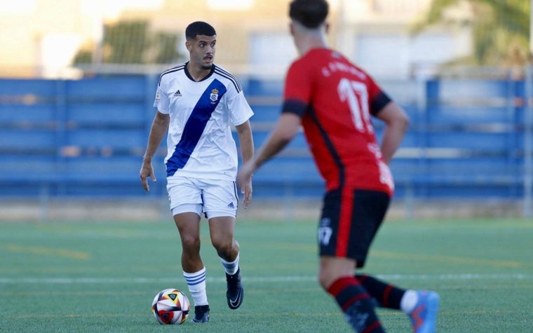 El lateral derecho uruguayo Juan Pablo Pereira durante el amistoso en Punta Umbría