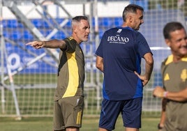 Abel Gómez recupera a Caye Quintana y reconoce que «por el bien del equipo a veces tienes que hacer cosas que no te gustan»