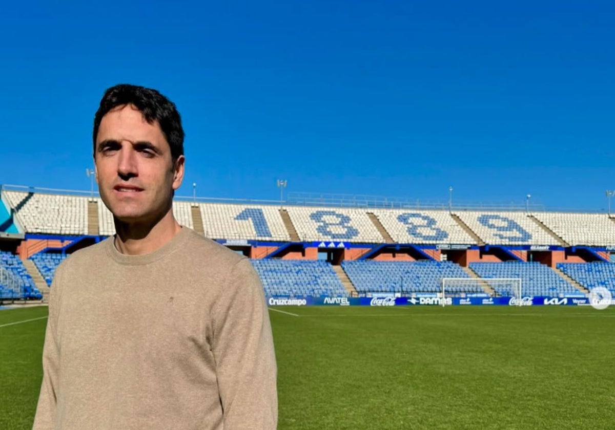 Iñigo Vélez, nuevo técnico del Decano