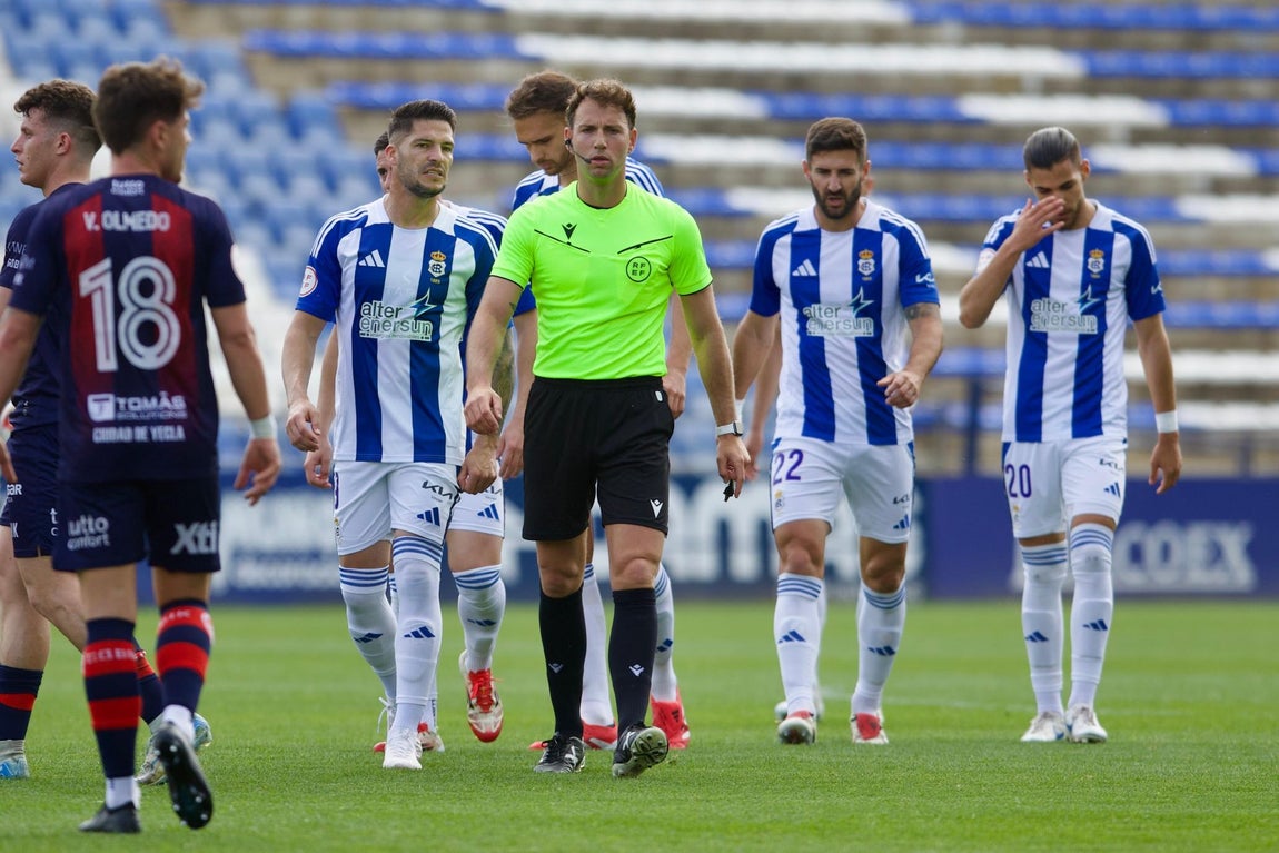 Las mejores imágenes de la victoria del Recreativo ante el Yeclano