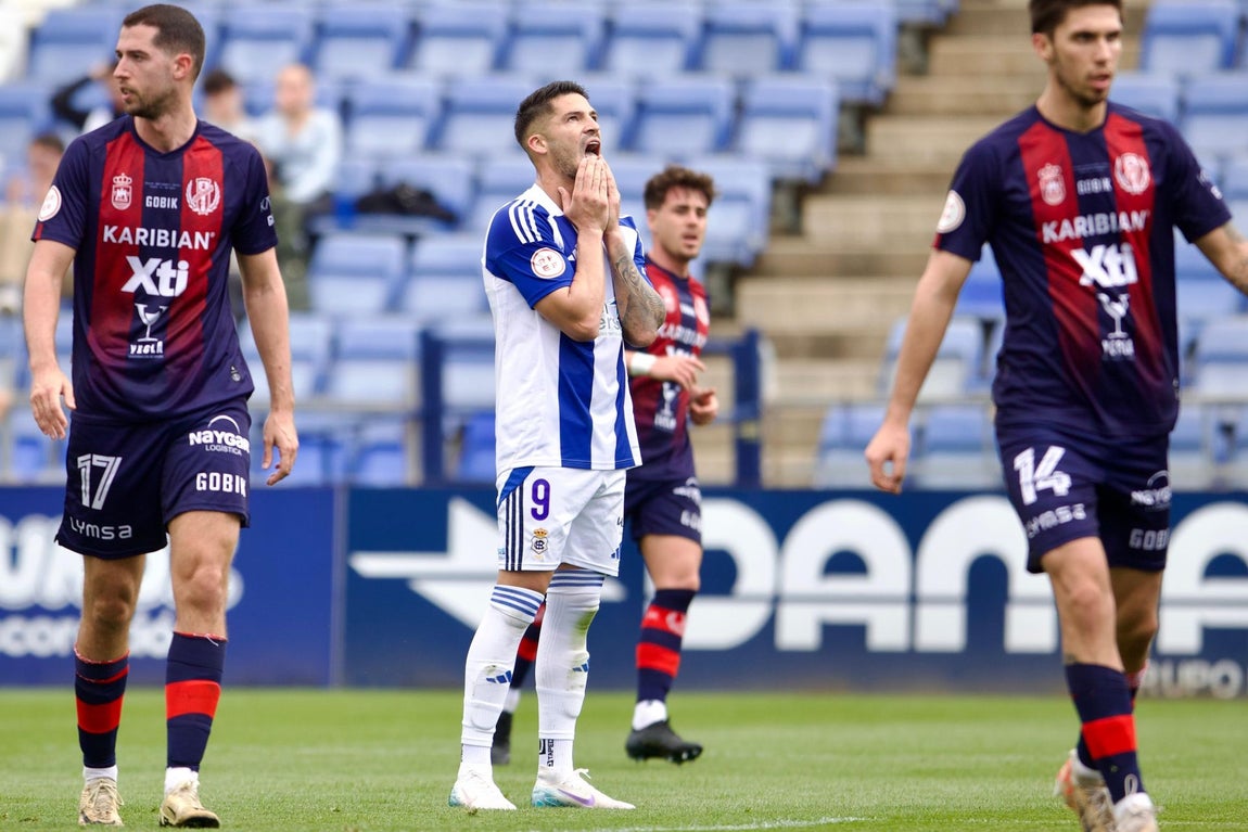 Las mejores imágenes de la victoria del Recreativo ante el Yeclano