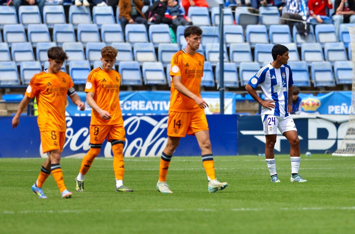 Recreativo - Castilla, en imágenes: La afición acabó muy cabreada