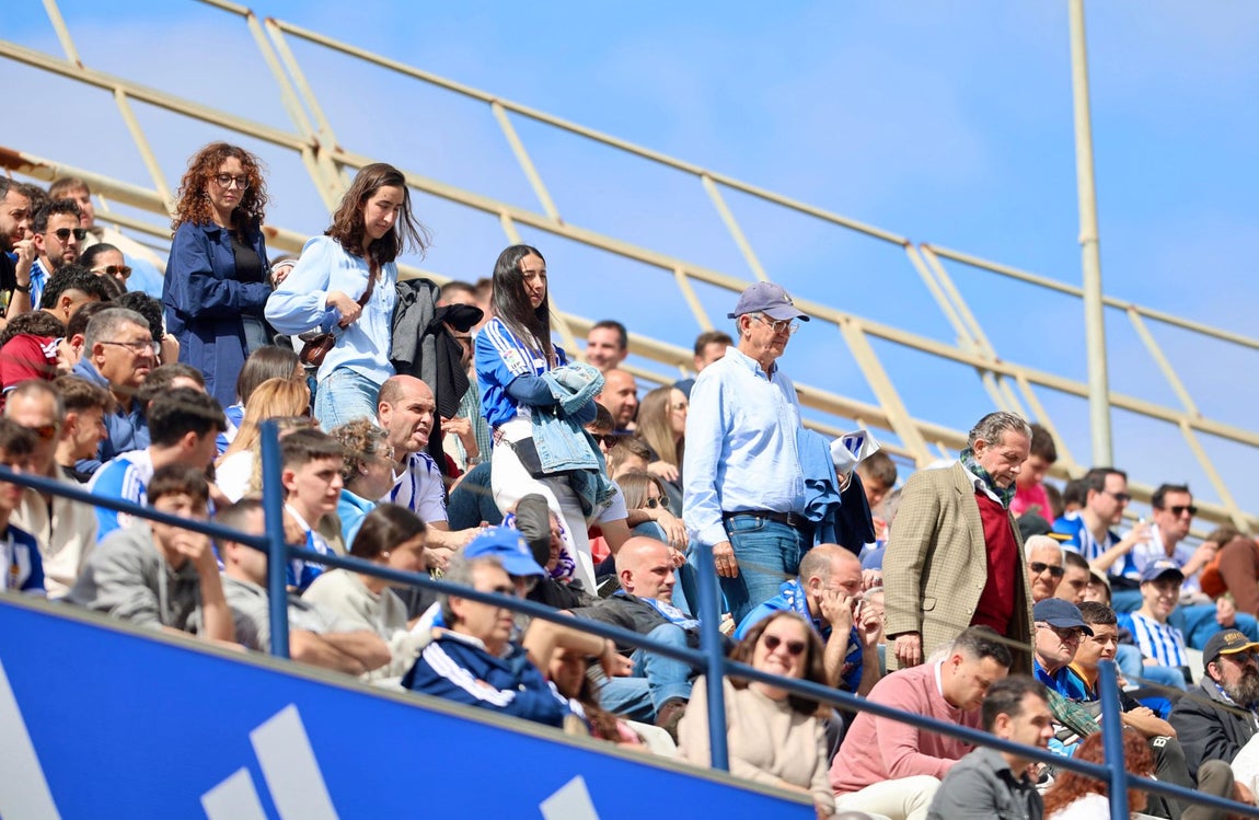Recreativo - Castilla, en imágenes: La afición acabó muy cabreada