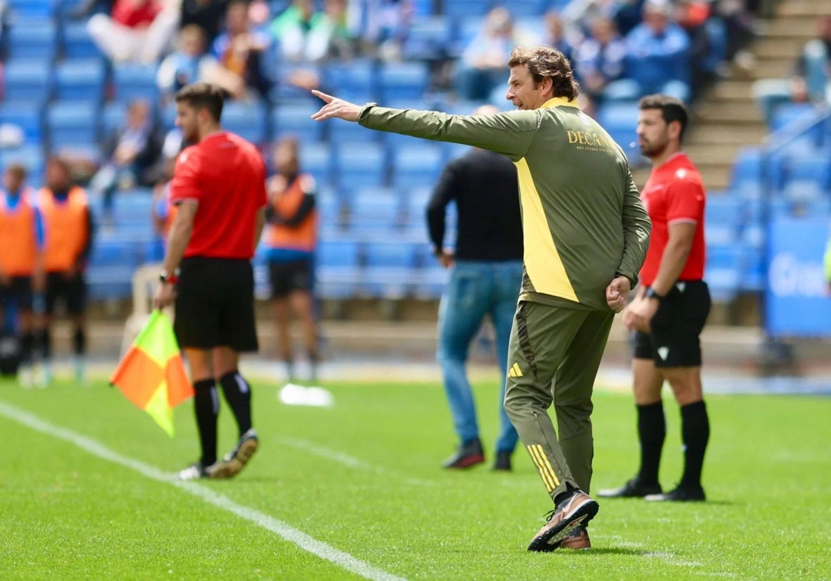 Raúl Galbarro, el entrenador del Decano