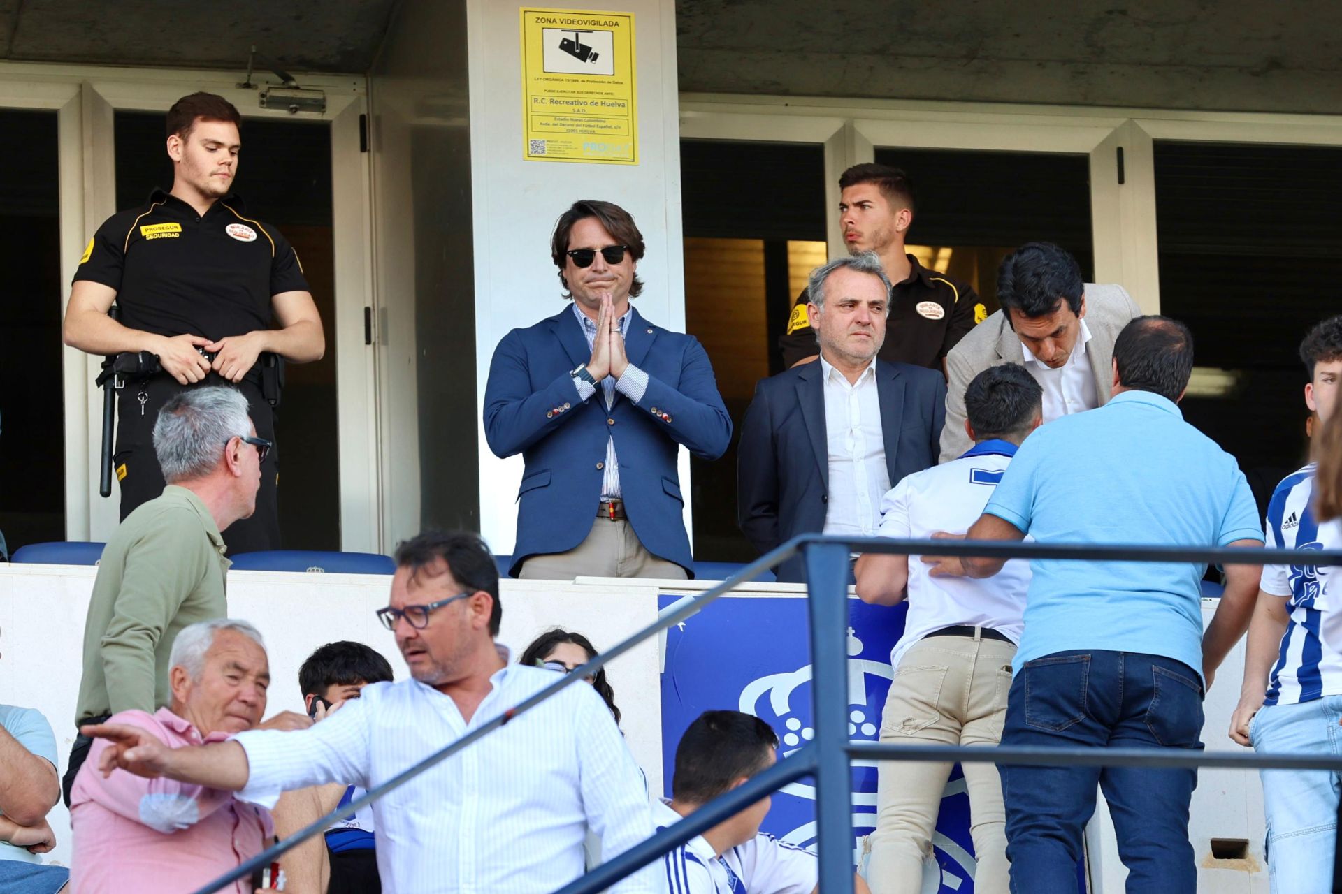 El descenso del Recreativo de Huelva tras perder con el Mérida, en imágenes
