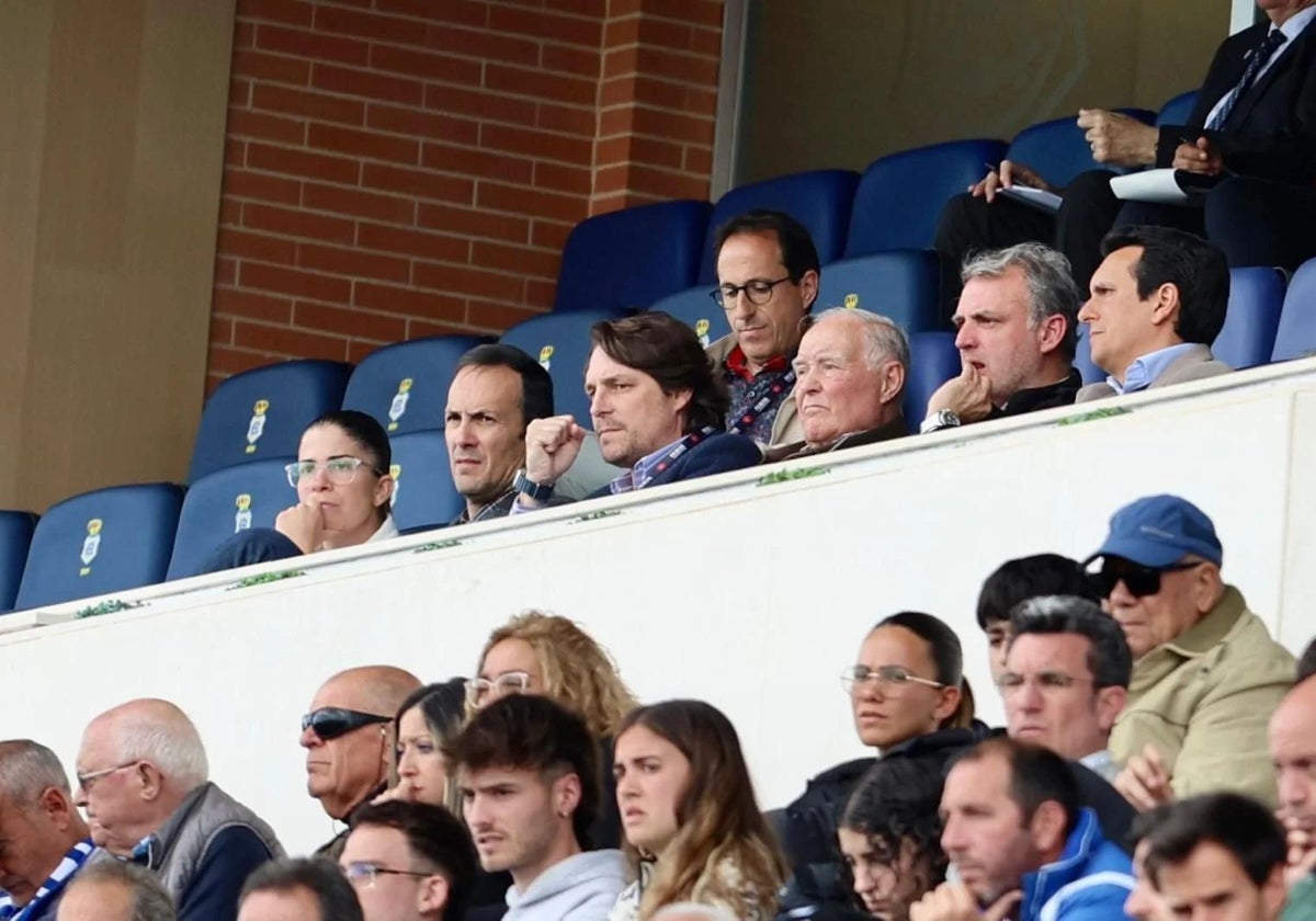 El presidente del Recreativo de Huelva, Adrián Fernández, en el palco del Nuevo Colombino