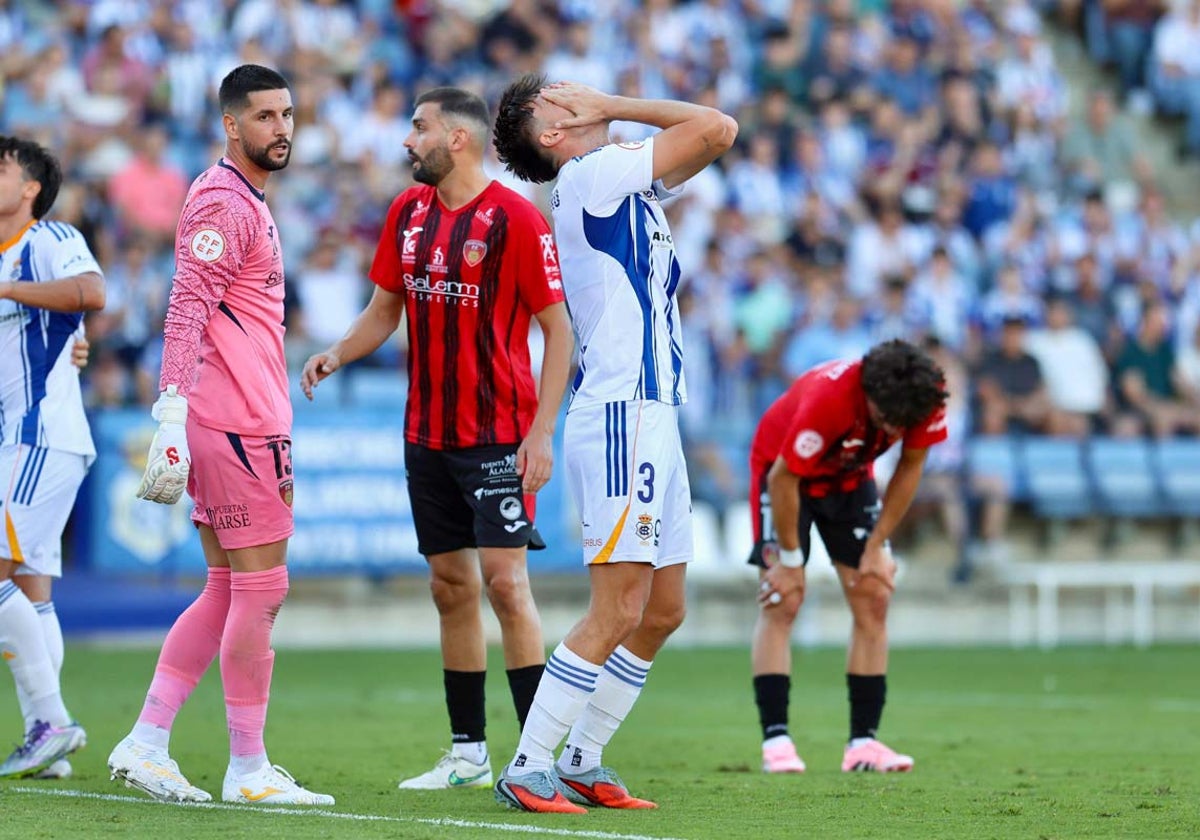 Leo Mascaró se lamenta tras una acción de la primera mitad