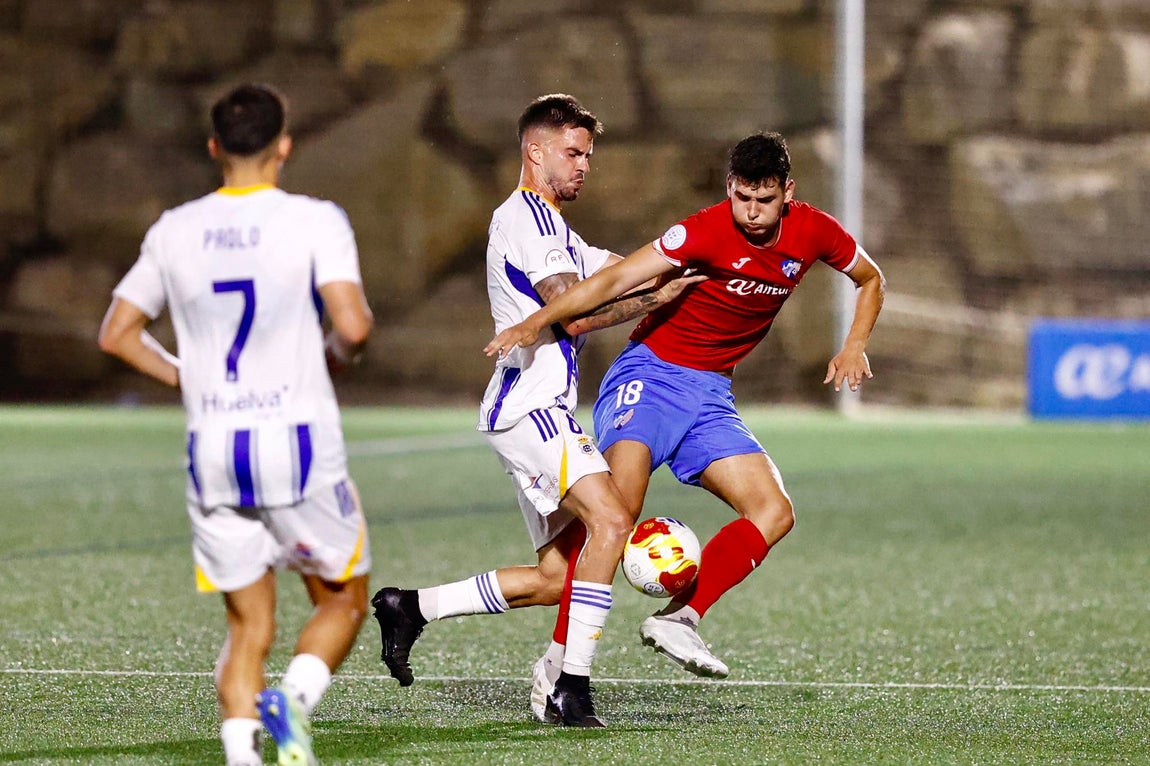 Las imágenes de la victoria del Recre en Estepona