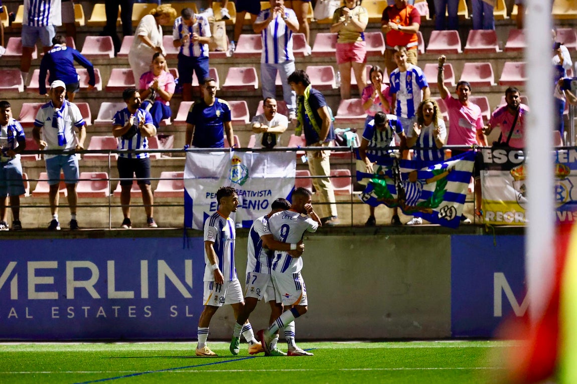 Las imágenes de la victoria del Recre en Estepona