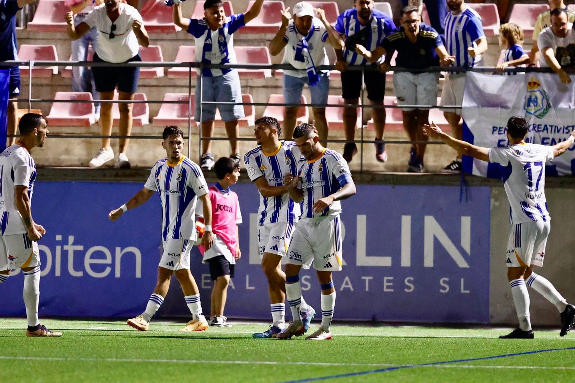 Las imágenes de la victoria del Recre en Estepona