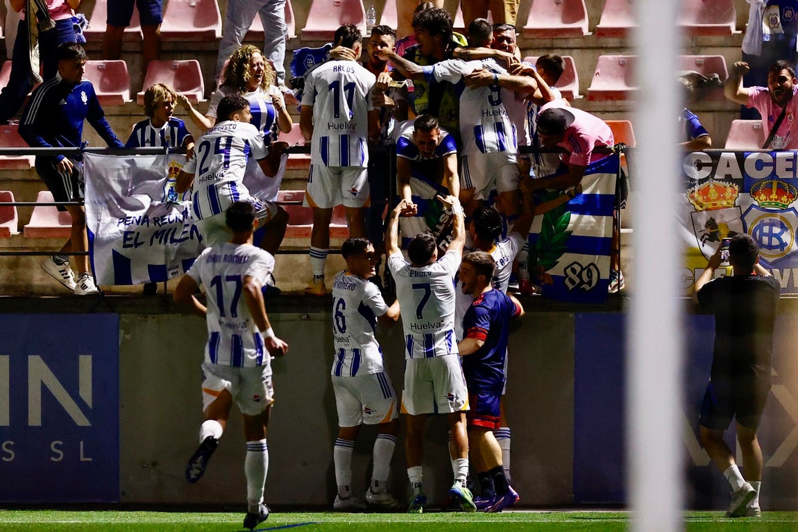 Las imágenes de la victoria del Recre en Estepona
