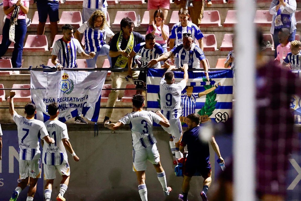 Las imágenes de la victoria del Recre en Estepona