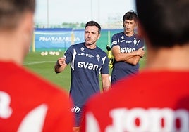 Oportunidad para Adrián Colunga y Claudio Barragán en los banquillos de dos gallitos de la Primera RFEF