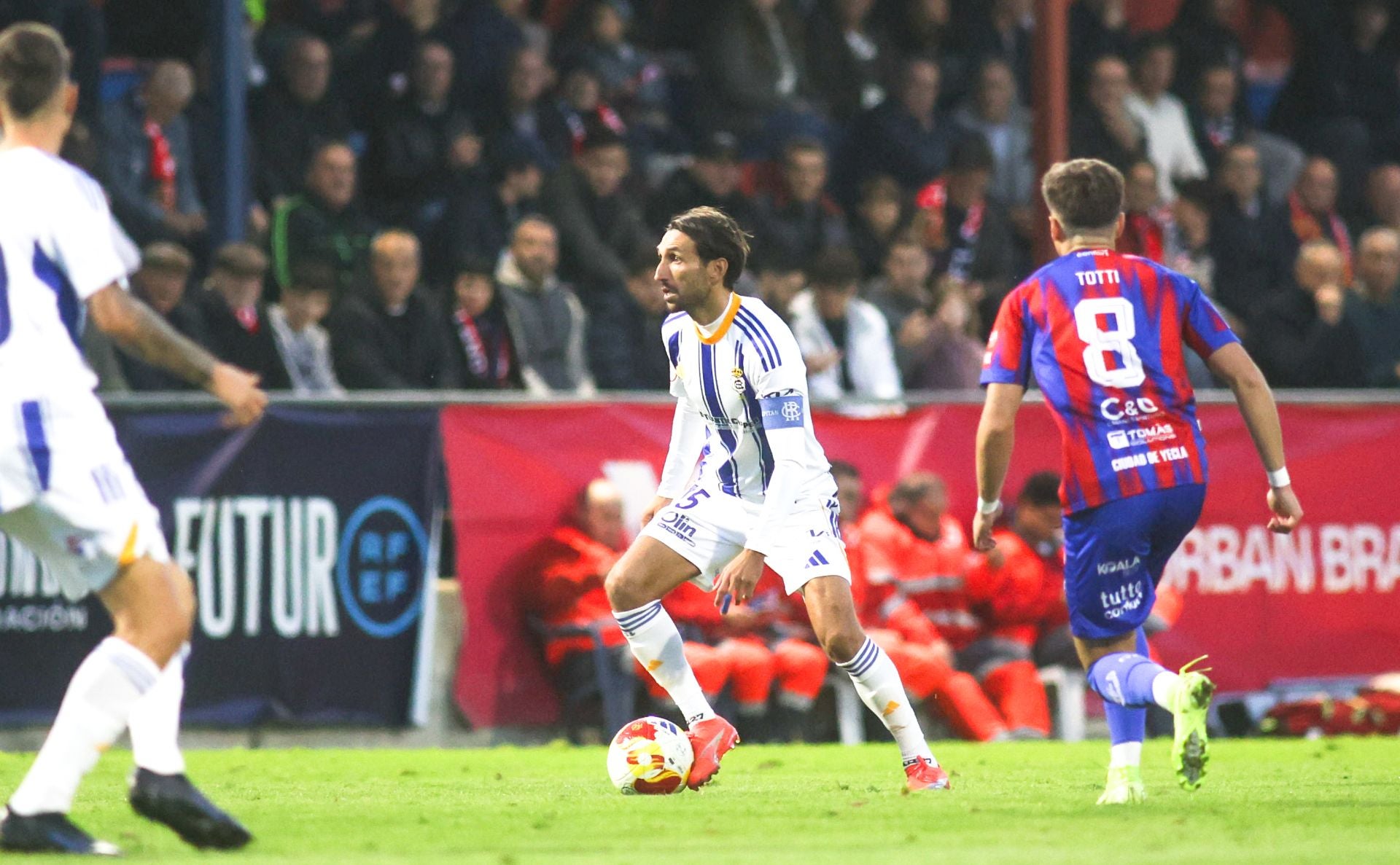 Las imágenes de la derrota del Recreativo ante el Yeclano en La Constitución