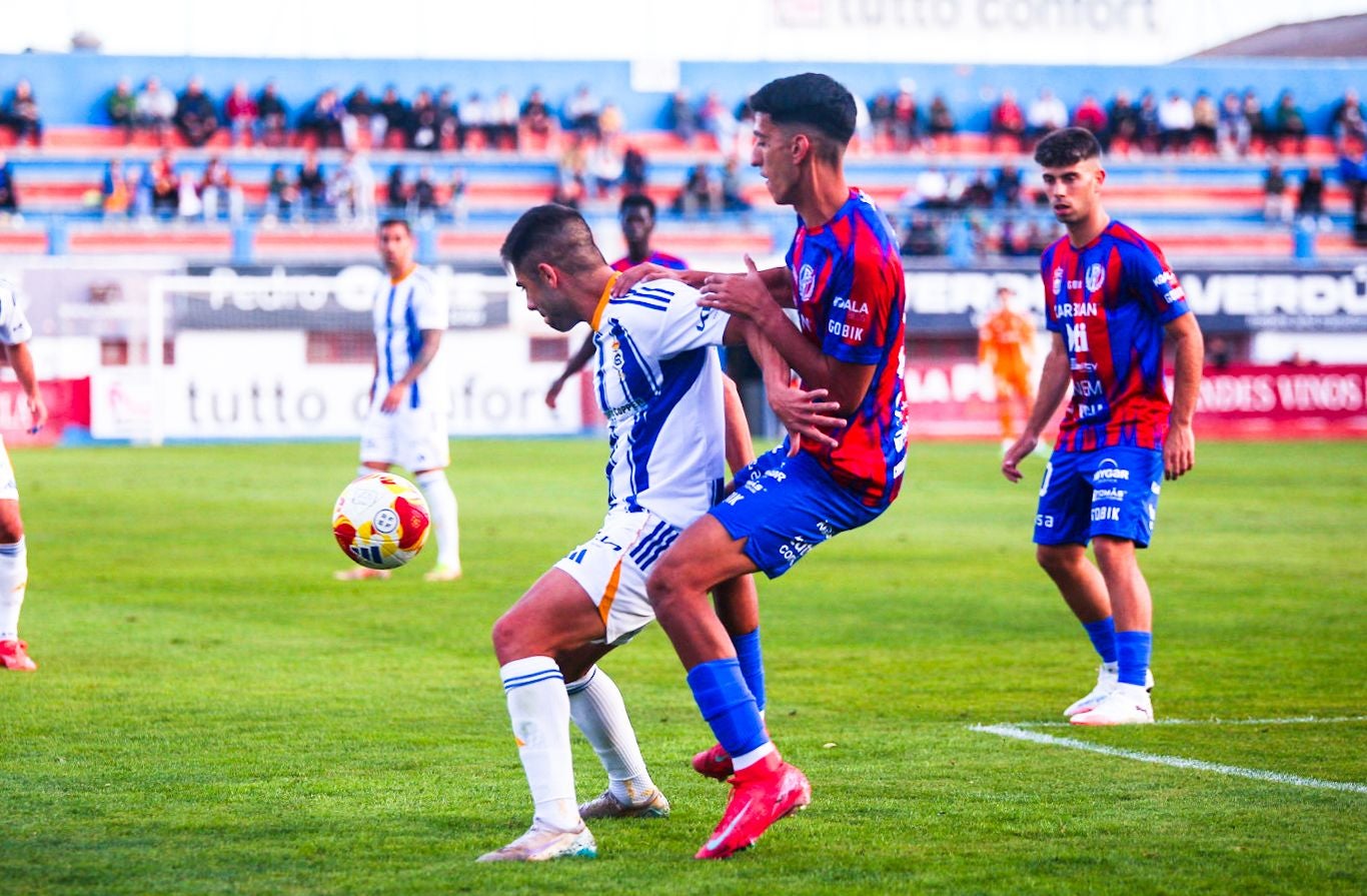 Las imágenes de la derrota del Recreativo ante el Yeclano en La Constitución