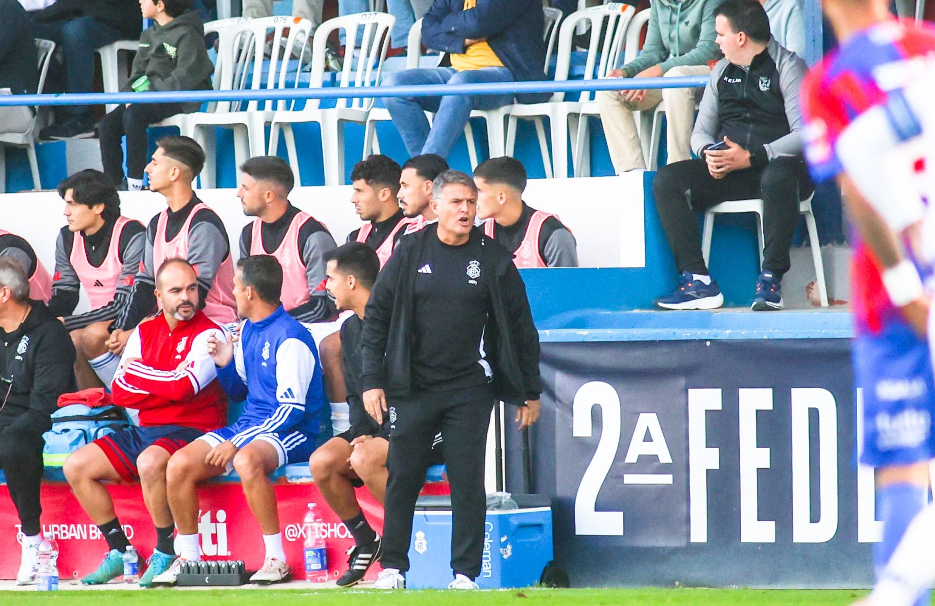 Las imágenes de la derrota del Recreativo ante el Yeclano en La Constitución