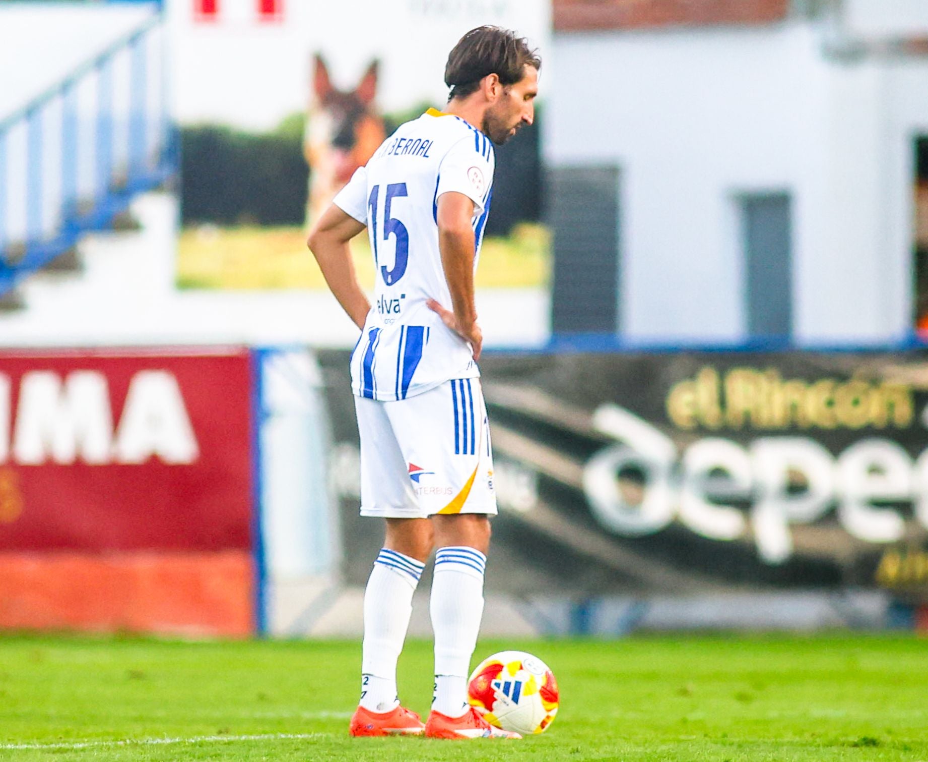 Las imágenes de la derrota del Recreativo ante el Yeclano en La Constitución