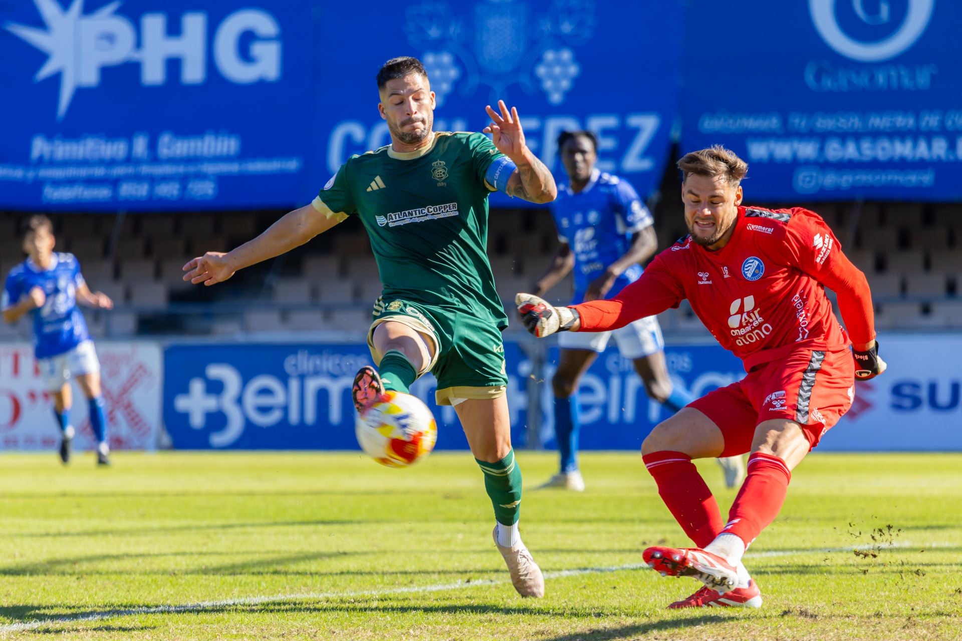Las mejores imágenes del agridulce empate del Recre en Chapín