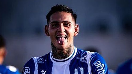 Fígoli y Cetto se traen al Recreativo al mediocentro uruguayo Mateo Izaguirre