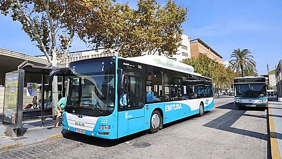 Emtusa activa un servicio especial de autobuses para el partido del Trofeo Colombino