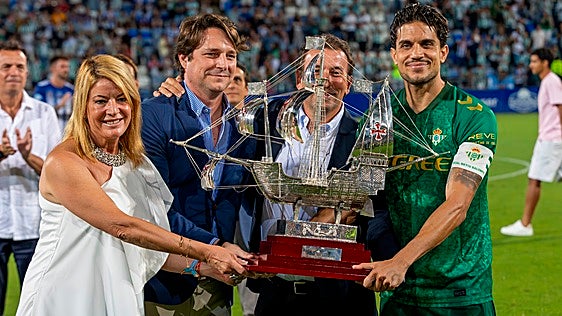 El Decano dio la cara ante el Betis, que conquista su sexta carabela de plata (0-1)