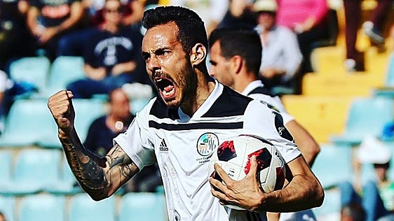 Manu Molina: «Quiero que quede bien claro que yo no le pedía mucho dinero al Recre. En eso la gente está muy confundida»