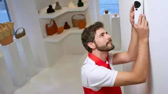 Instalación de una alarma en una vivienda