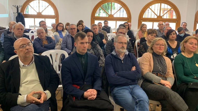 Pablo Gea, segundo por la izquierda, en la constitución en Madrid de la nueva formación política Cree