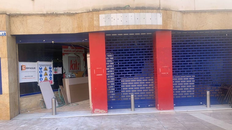 Tienda de Interesport en la calle Méndez Núñez en la que abrirá KiK