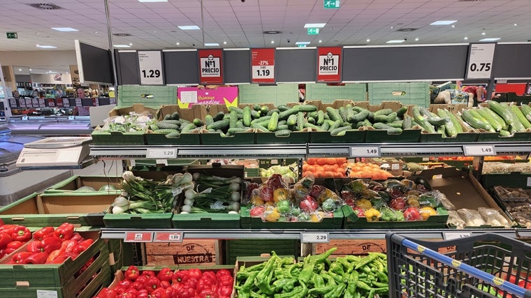 Productos hortofrutícolas en una tienda Lidl