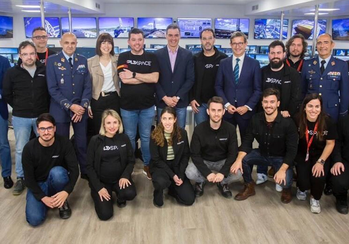 Pedro Sánchez en el Instituto Nacional de Técnica Aeroespacial, en Mazagón, con motivo del lanzamiento del Miura