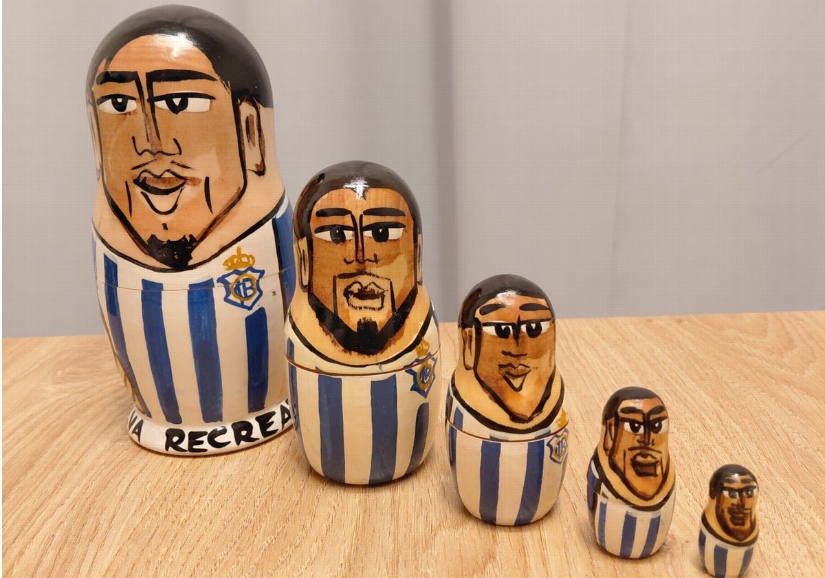 Las originales muñecas rusas del Recreativo de Huelva en Praga