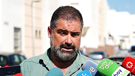 El runrún: La 'infidelidad' del alcalde de Cartaya