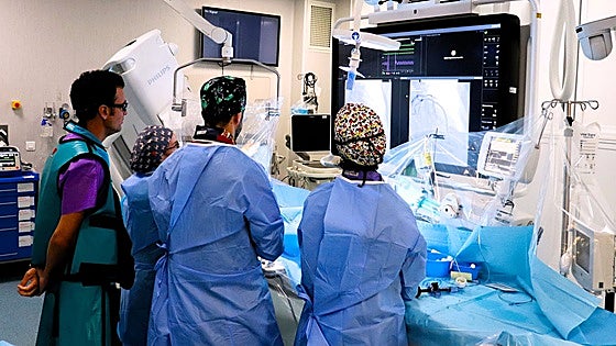 El hospital Juan Ramón Jiménez de Huelva forma a cardiólogos del país en el uso del balón con fármaco para cardiopatías