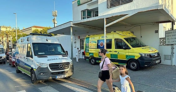Satse advierte de «saturación dramática» en los centros de salud de la costa pero el SAS lo niega