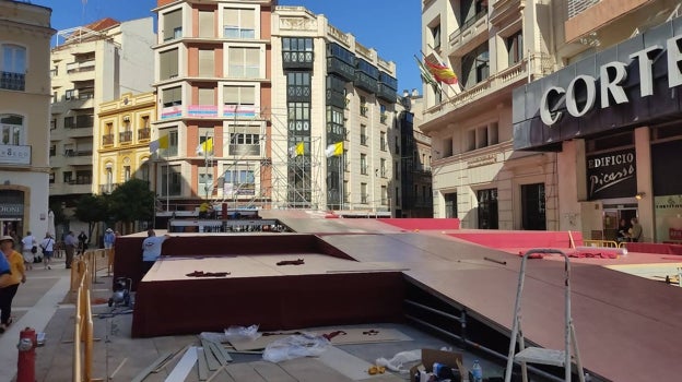 Altar instalado en La Placeta para la Coronación de la Virgen de la Amargura